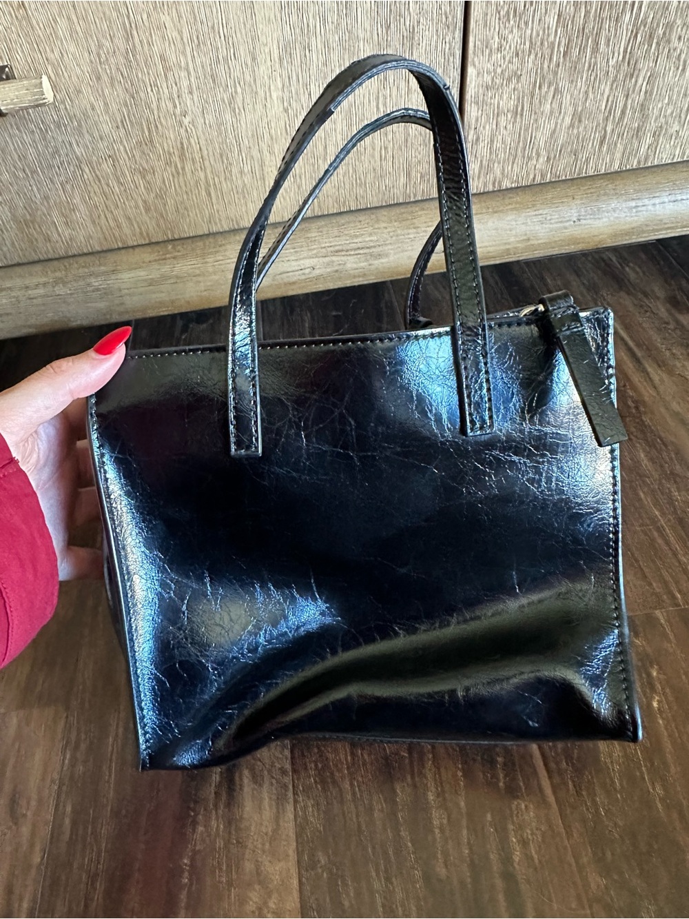 Marc Jacobs Black Patent Leather Tote with Silver Eyelet Trim - Picture 3 of 9